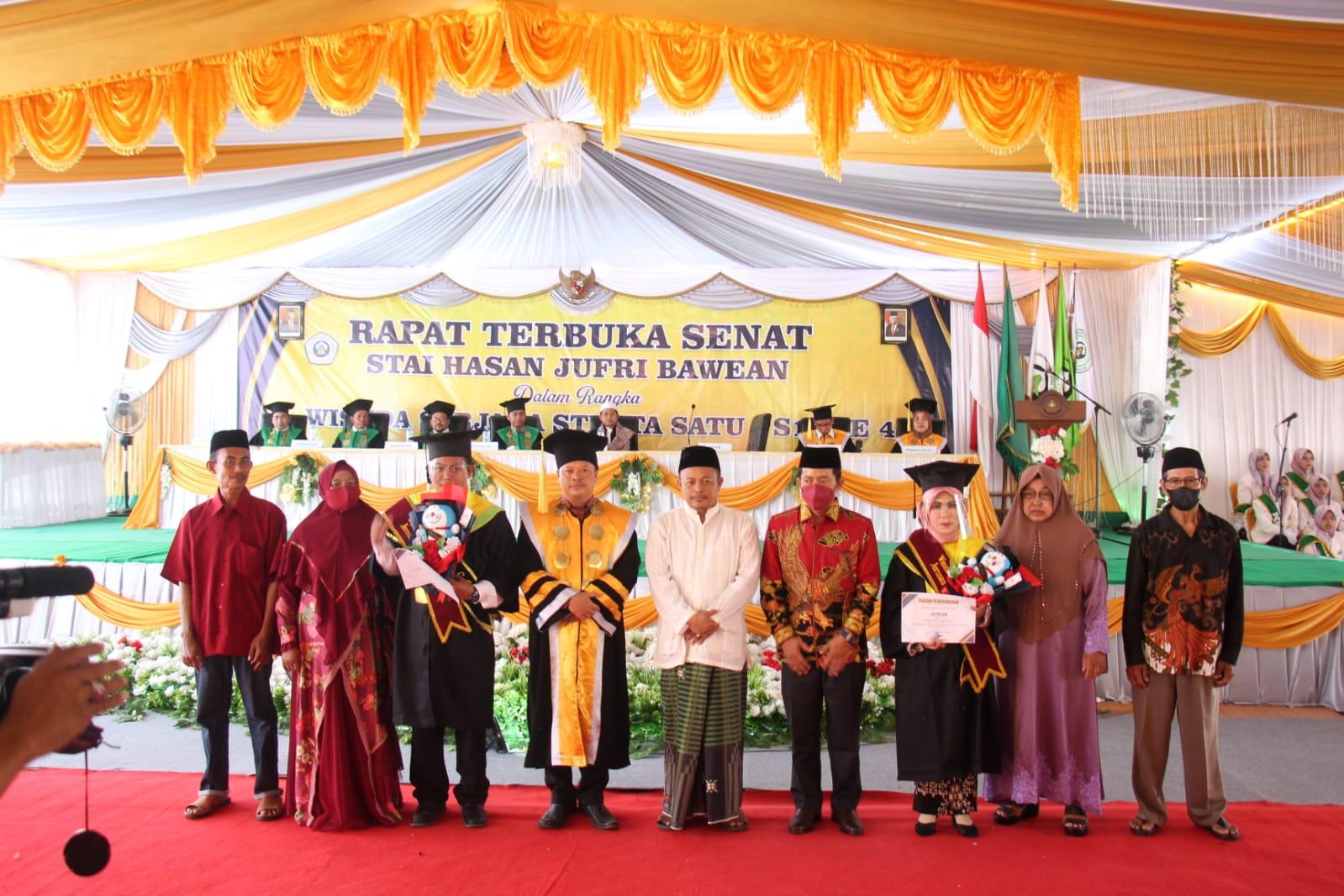 Gelar Wisuda ke-4, STAIHA Bawean Wisuda 161 Mahasiswa